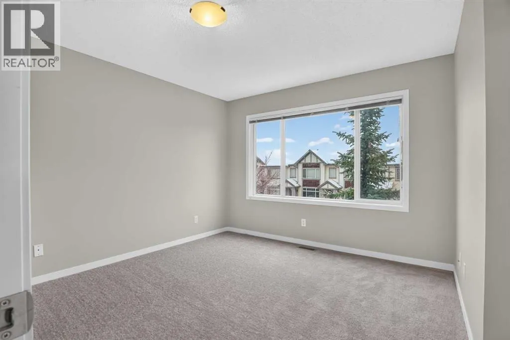 39 Copperpond Close SE