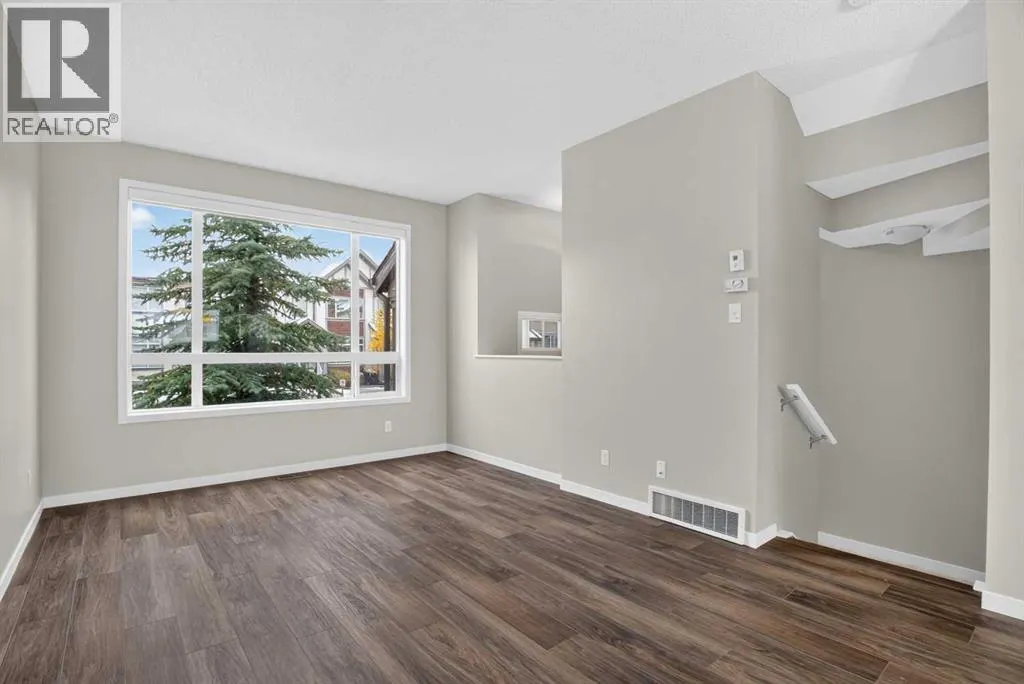 39 Copperpond Close SE