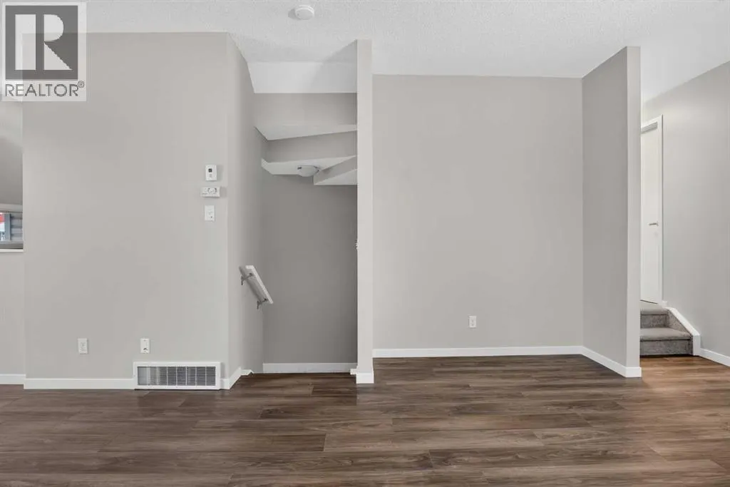 39 Copperpond Close SE