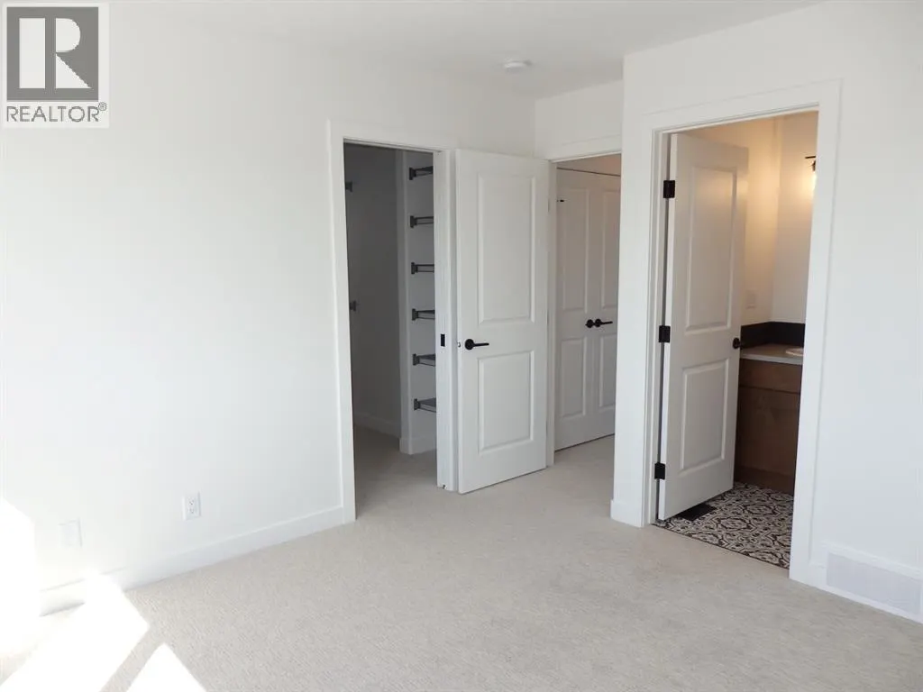 67 Inglis Crescent