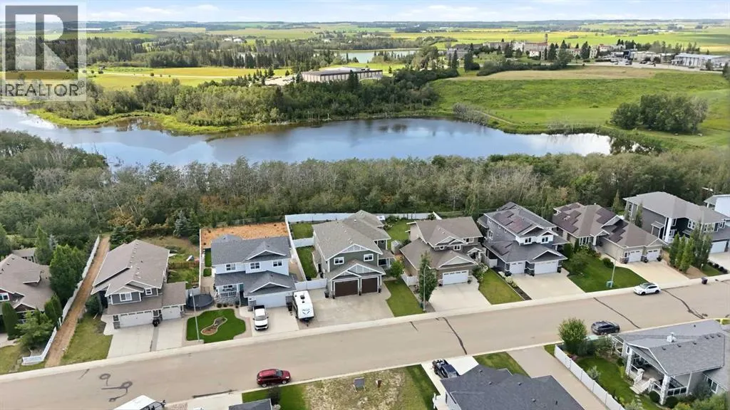 35 Erica Drive