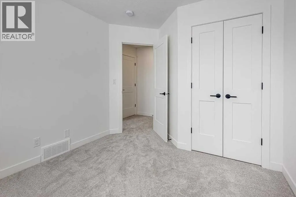 69 Inglis Crescent