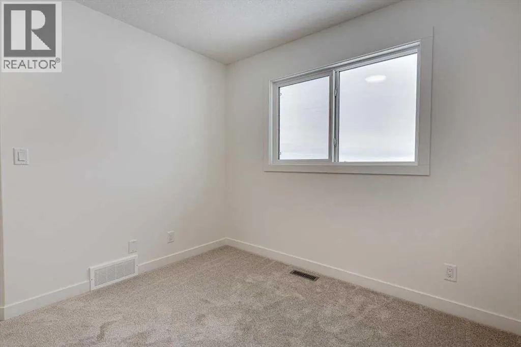 69 Inglis Crescent