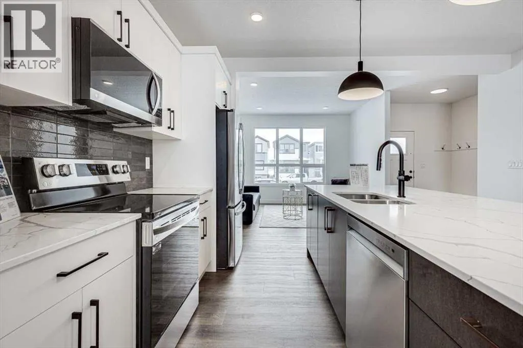 69 Inglis Crescent