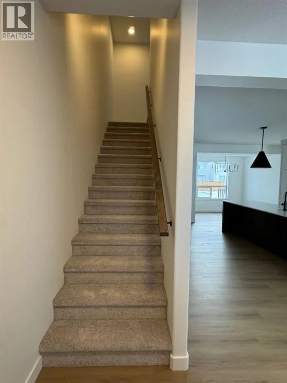 69 Inglis Crescent