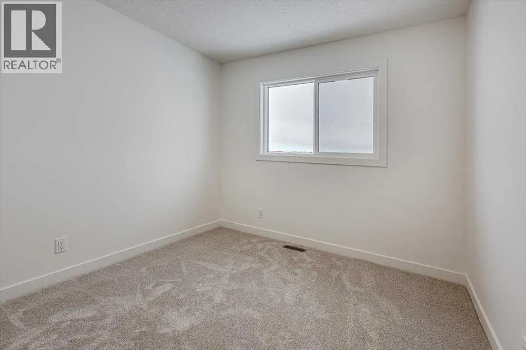 69 Inglis Crescent