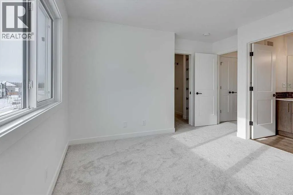 69 Inglis Crescent