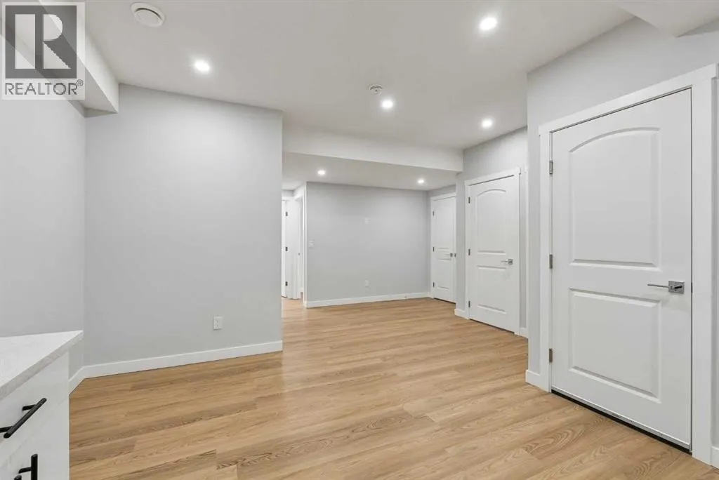 83 Amblehurst Link NW