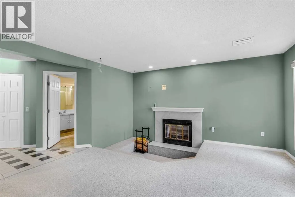84 Strathlorne Crescent SW