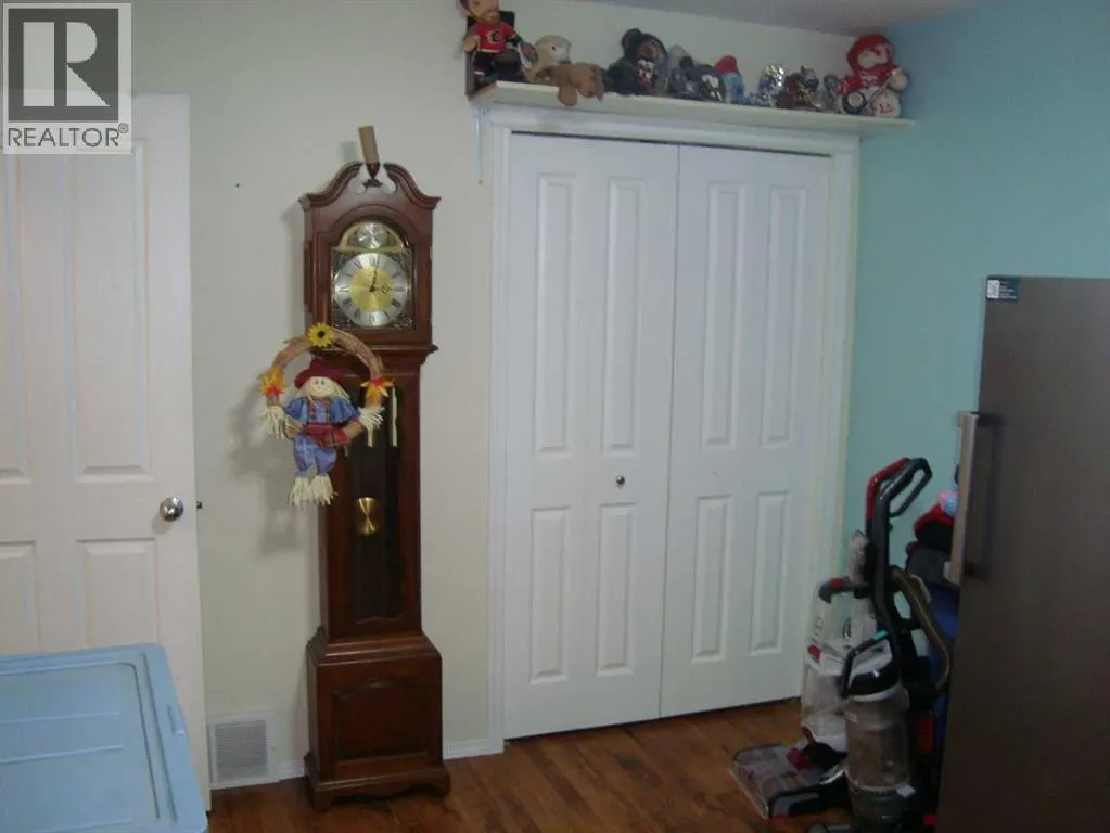 3 Regency Close