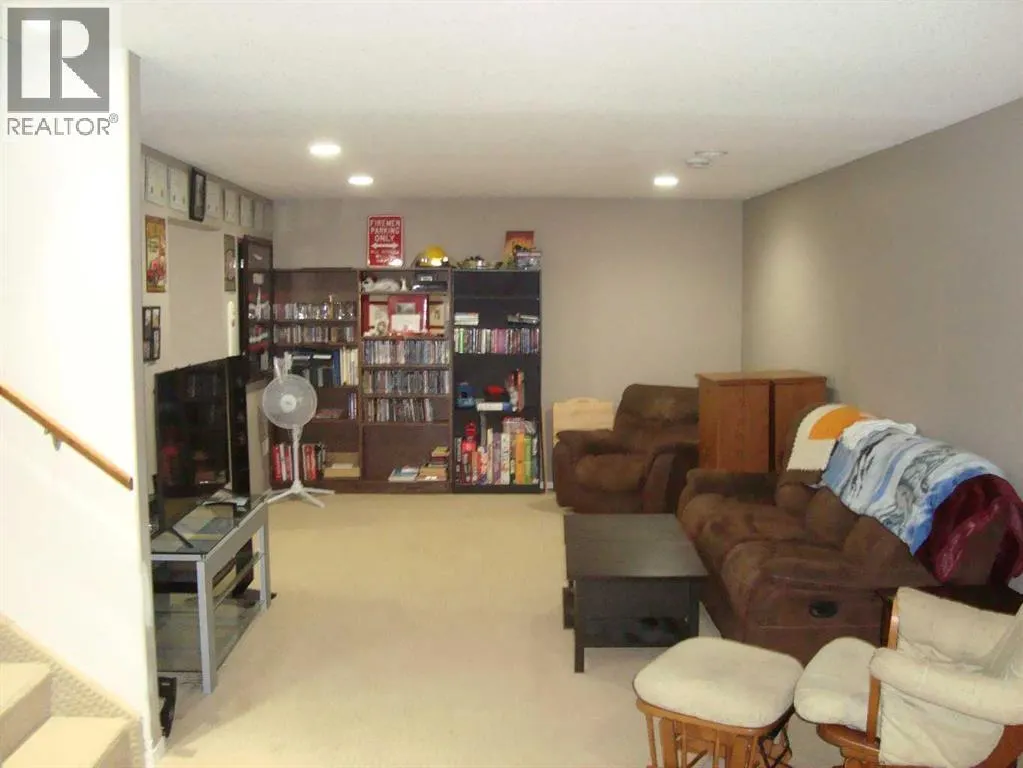 3 Regency Close