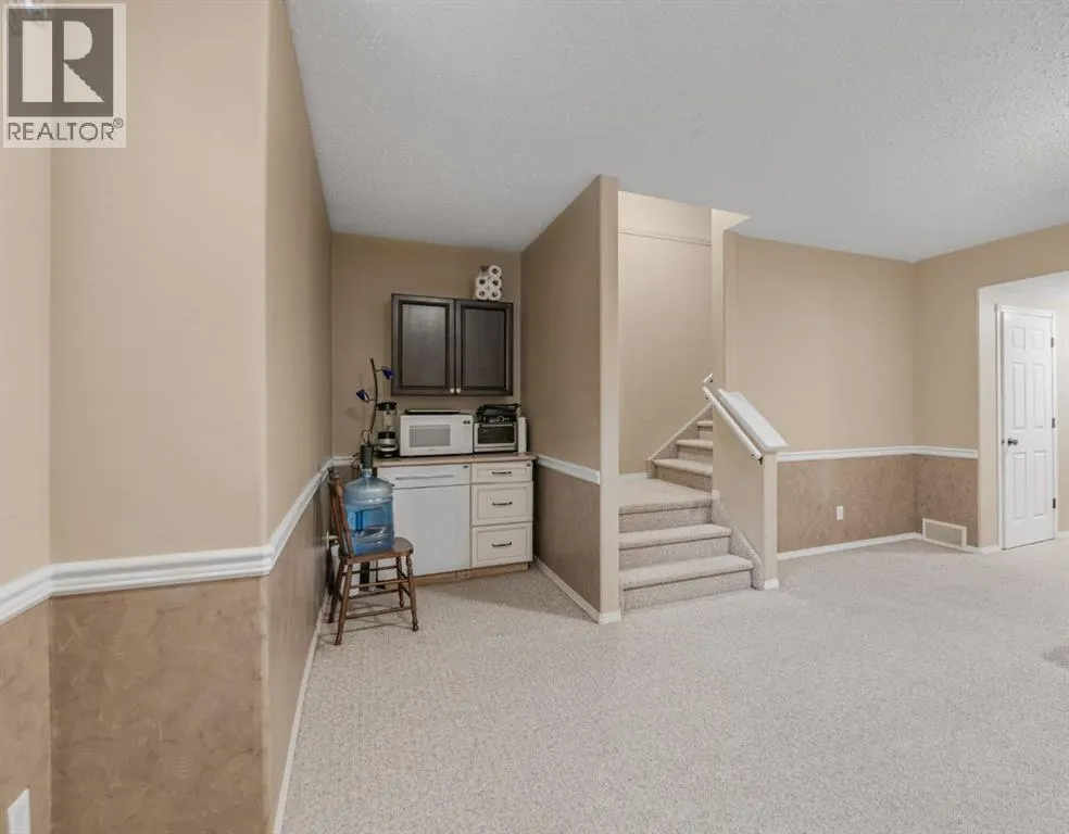 80, 369 Inglewood Drive