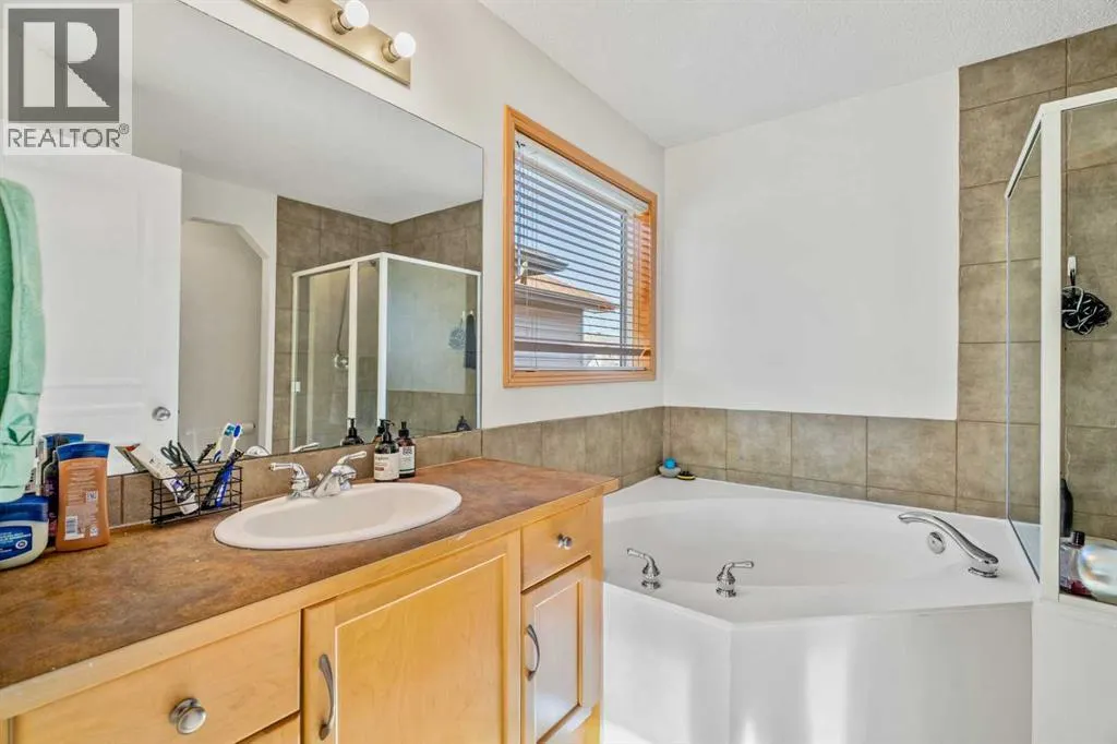 116 Tuscany Ravine Crescent NW
