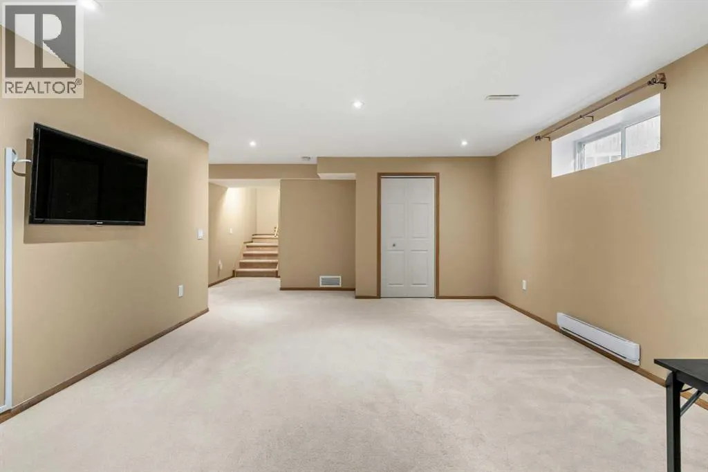 116 Tuscany Ravine Crescent NW