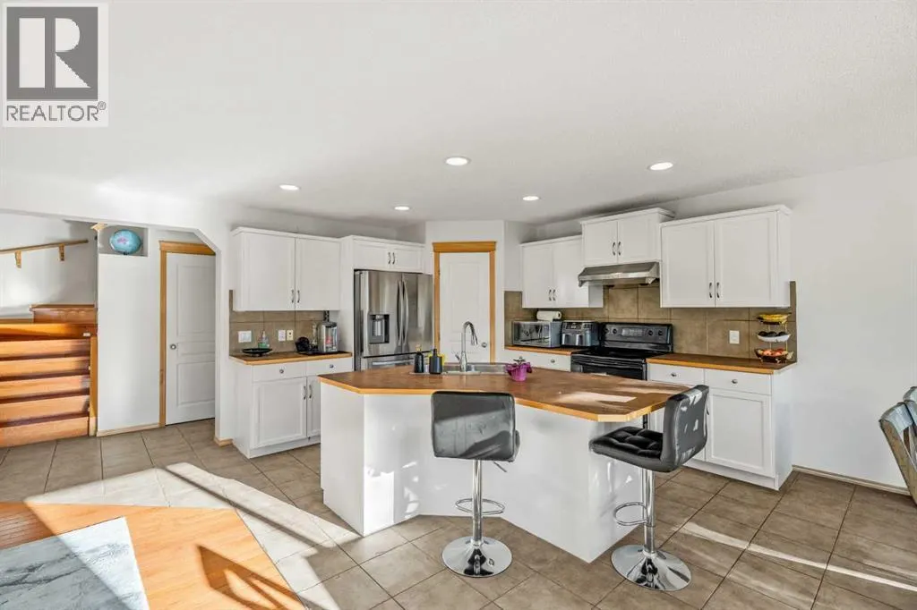 116 Tuscany Ravine Crescent NW