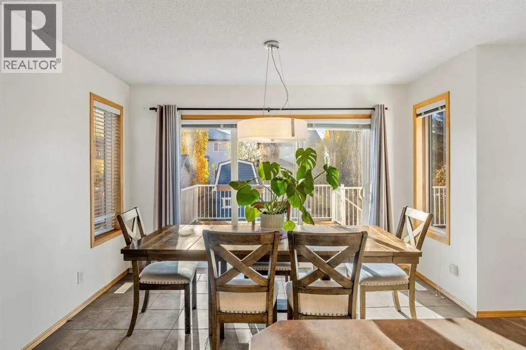 116 Tuscany Ravine Crescent NW