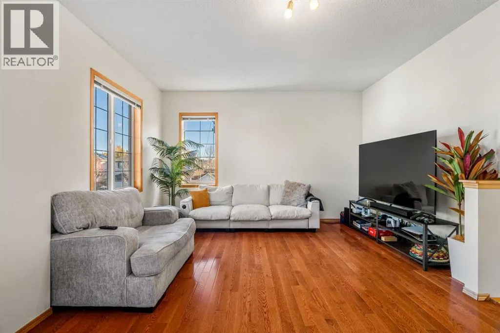 116 Tuscany Ravine Crescent NW
