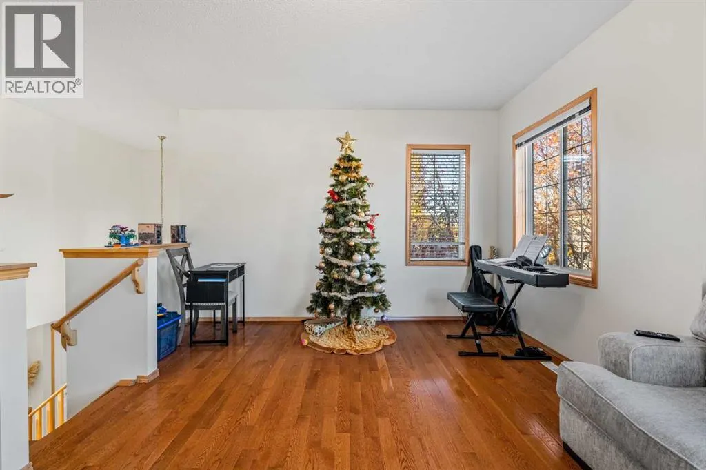 116 Tuscany Ravine Crescent NW