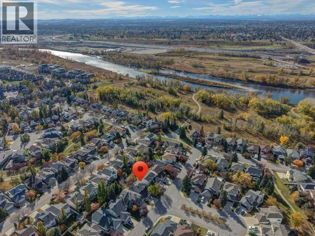 212 Riverview Close SE