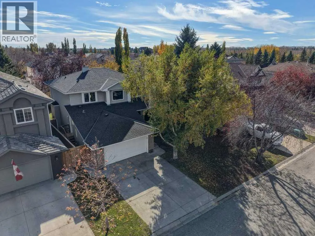 212 Riverview Close SE