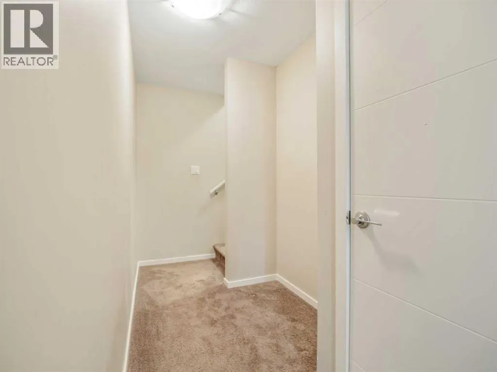 4, 450 Highlands Boulevard W