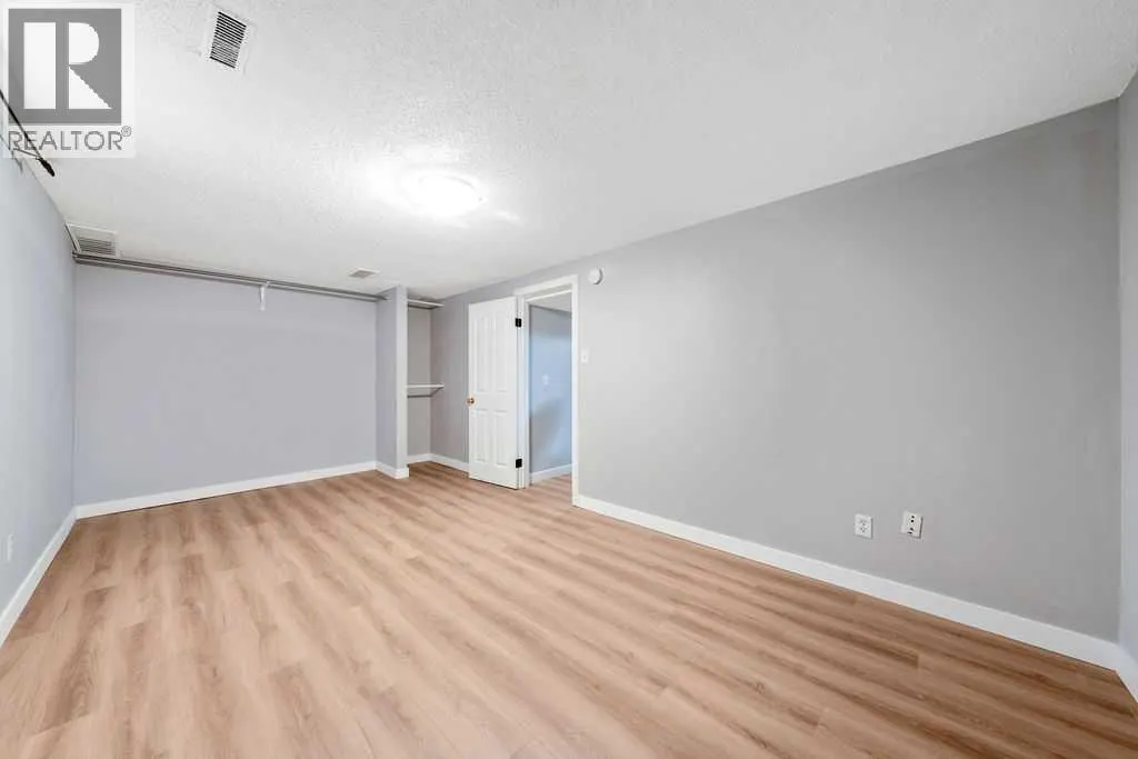 218A Allan Crescent SE