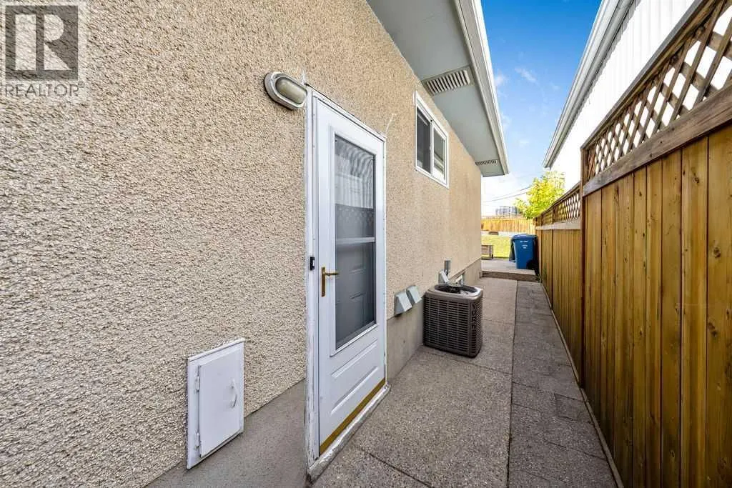 218A Allan Crescent SE