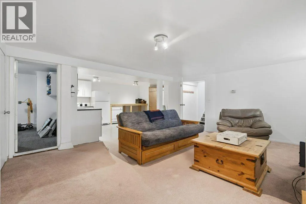 3239 Kenmare Crescent SW