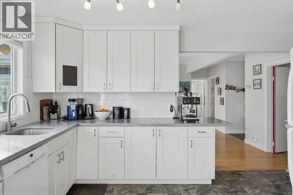 3239 Kenmare Crescent SW