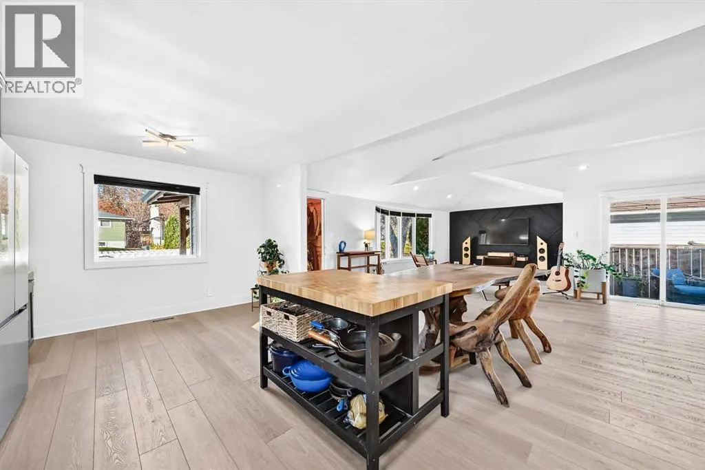 448 Cantrell Drive SW