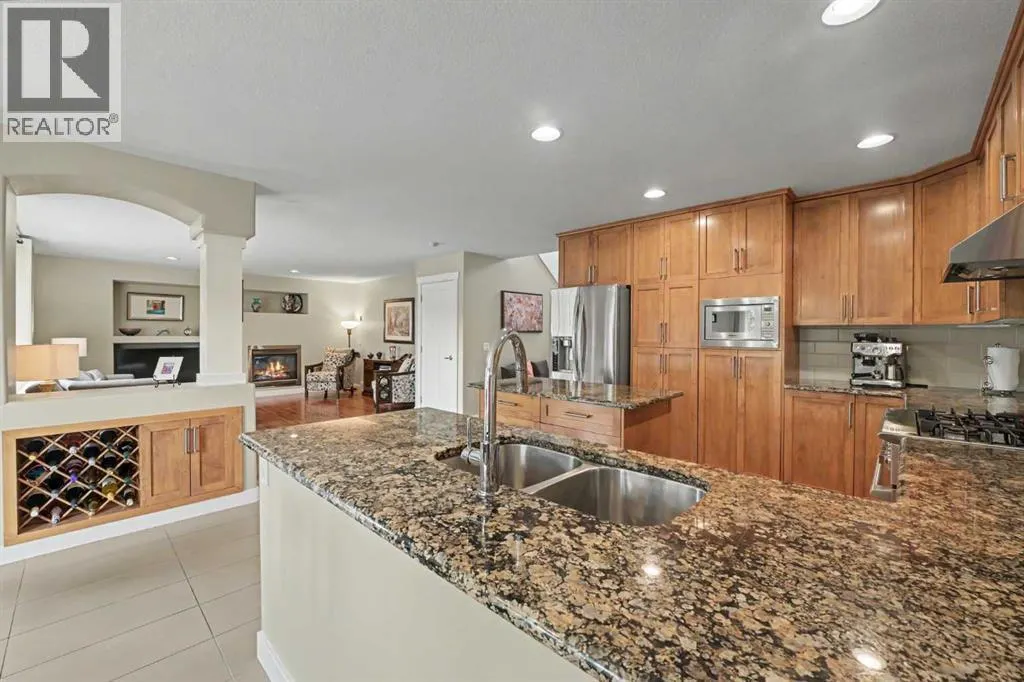 915 Coopers Drive SW