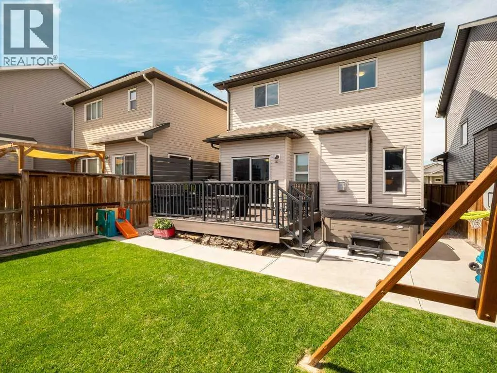 386 Moonlight Way W