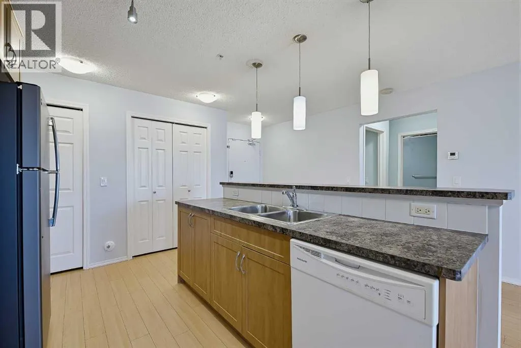 2105, 700 Willowbrook Road NW
