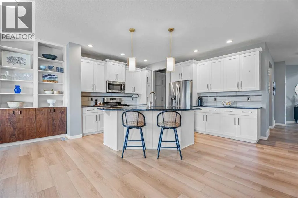 6 Storm Mountain Place