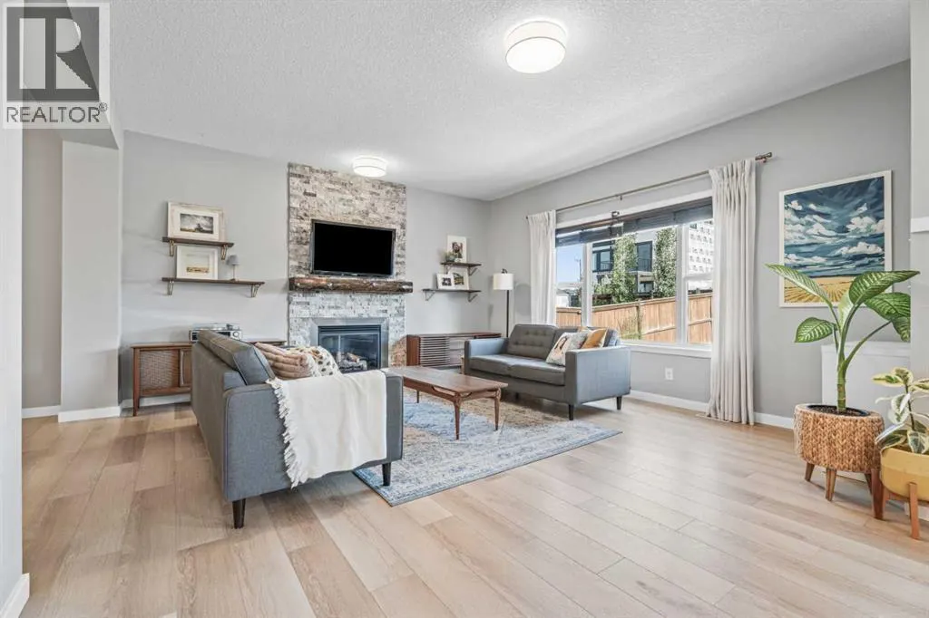 6 Storm Mountain Place