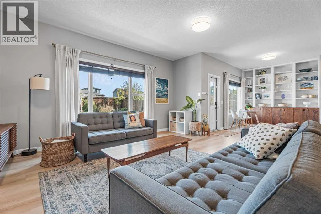 6 Storm Mountain Place