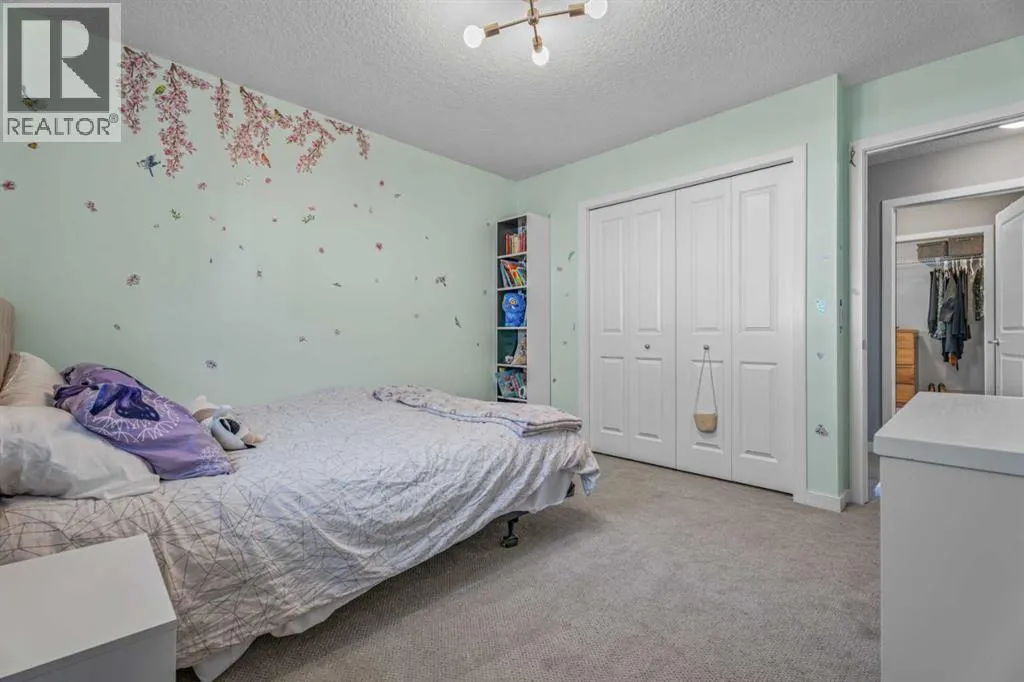 6 Storm Mountain Place