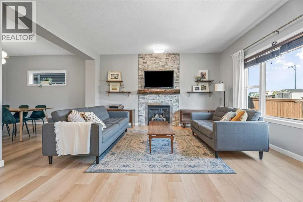 6 Storm Mountain Place