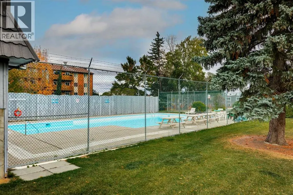 34, 330 Canterbury Drive SW