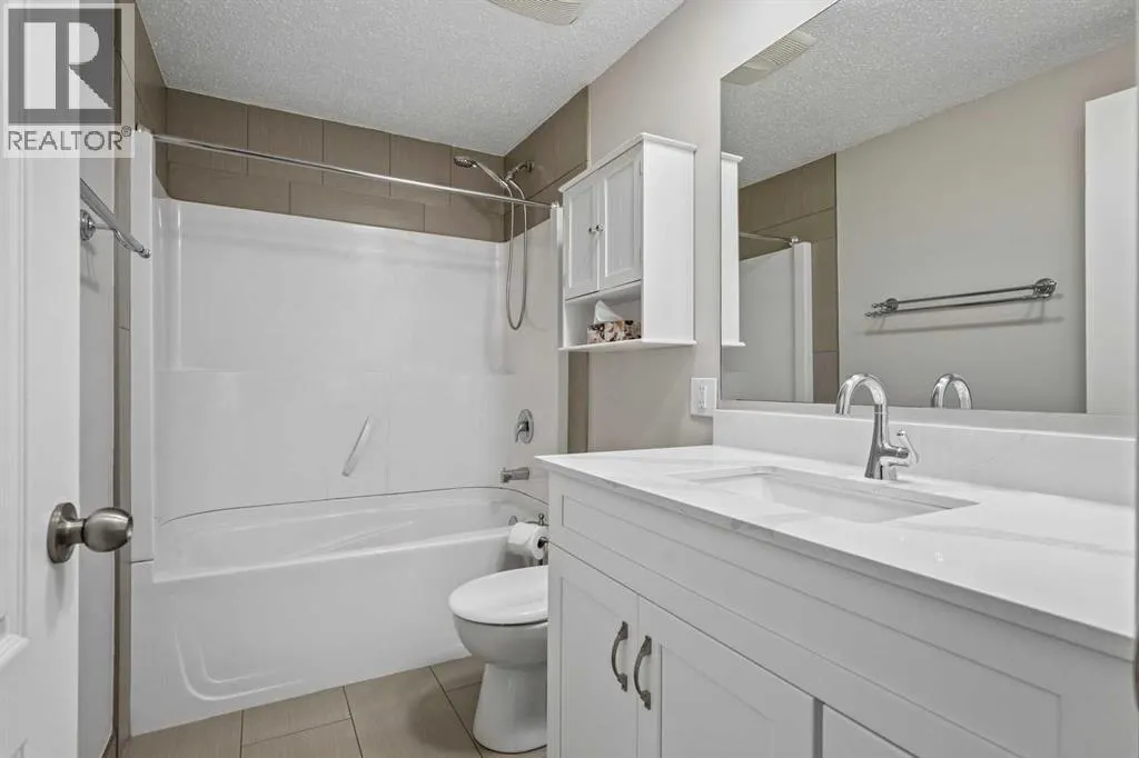 34, 330 Canterbury Drive SW