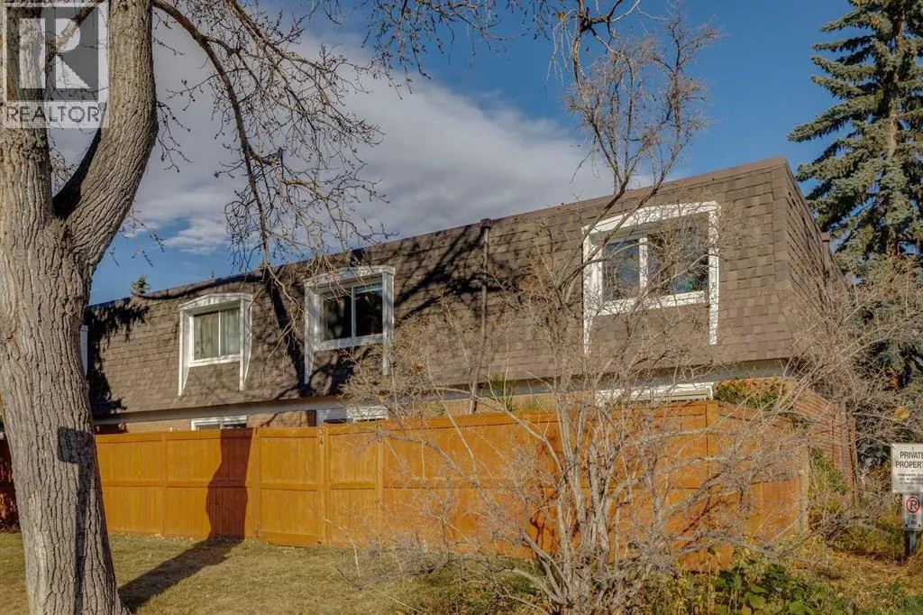 34, 330 Canterbury Drive SW