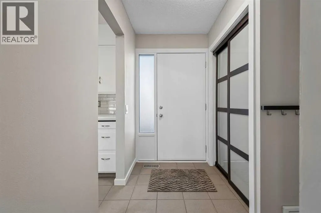 34, 330 Canterbury Drive SW