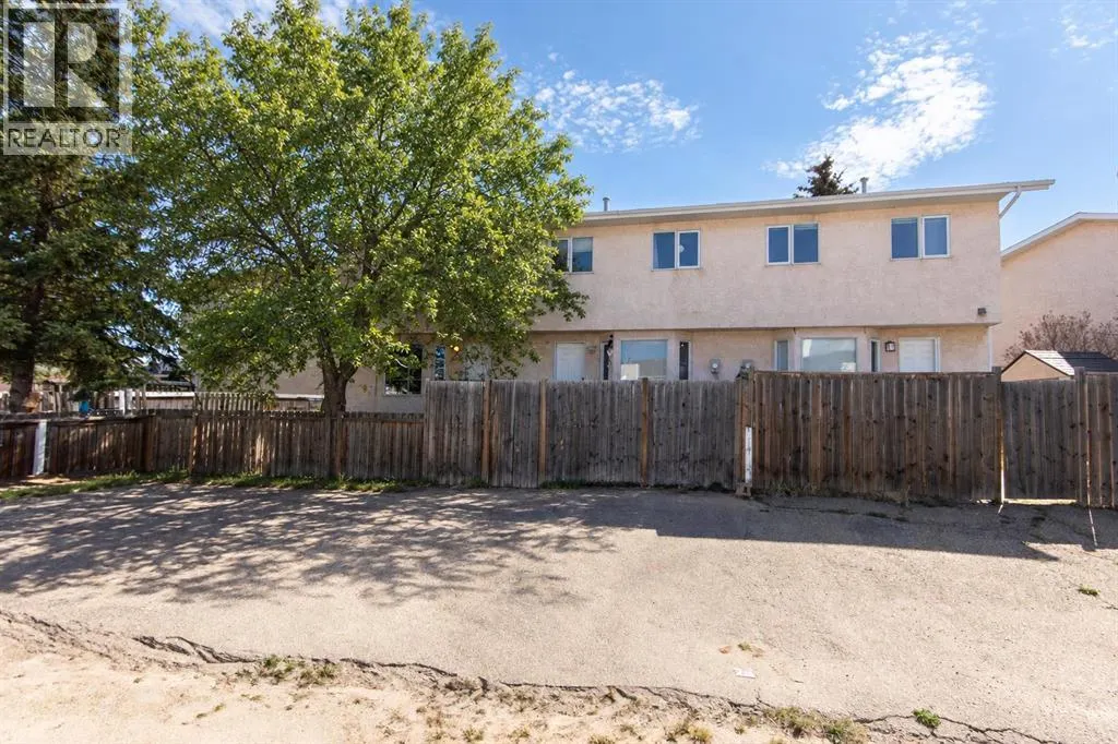 16 Davis Close