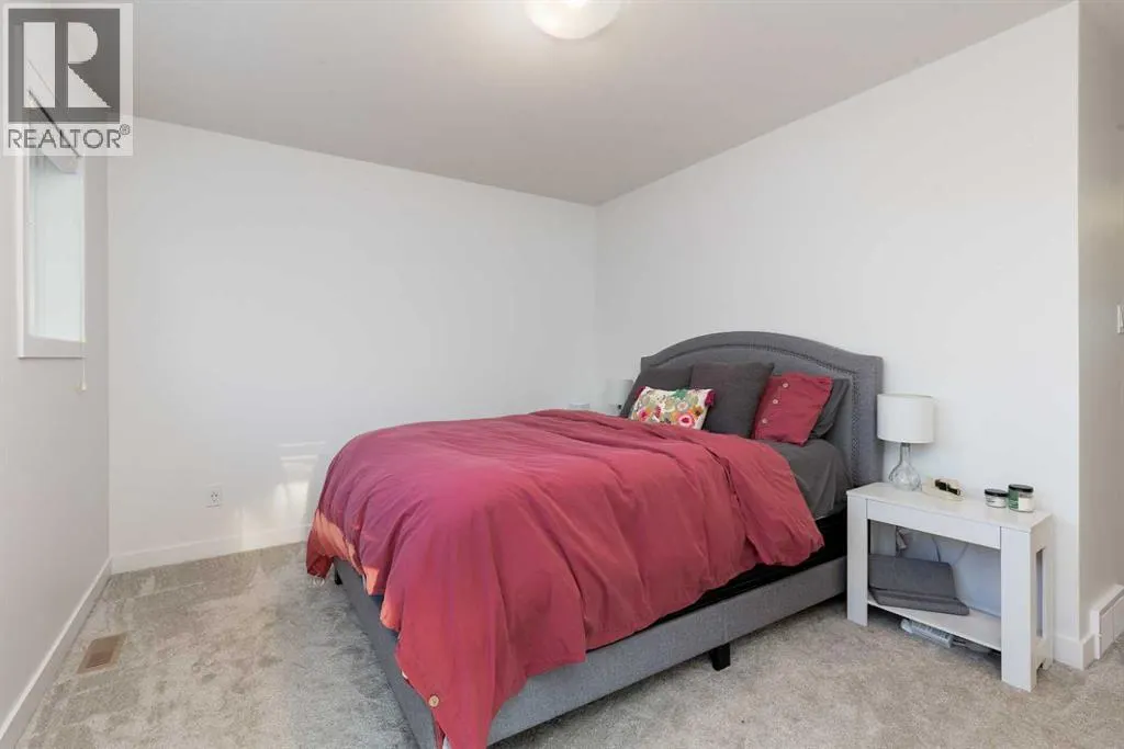 110, 210 Firelight Way W