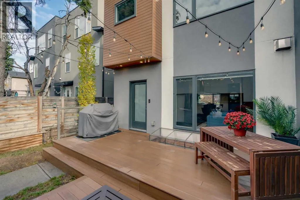 2327B Osborne Crescent SW