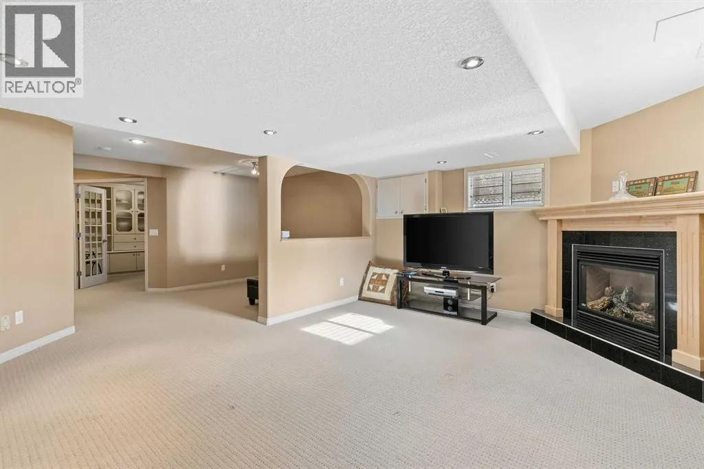 24 Signature Point SW