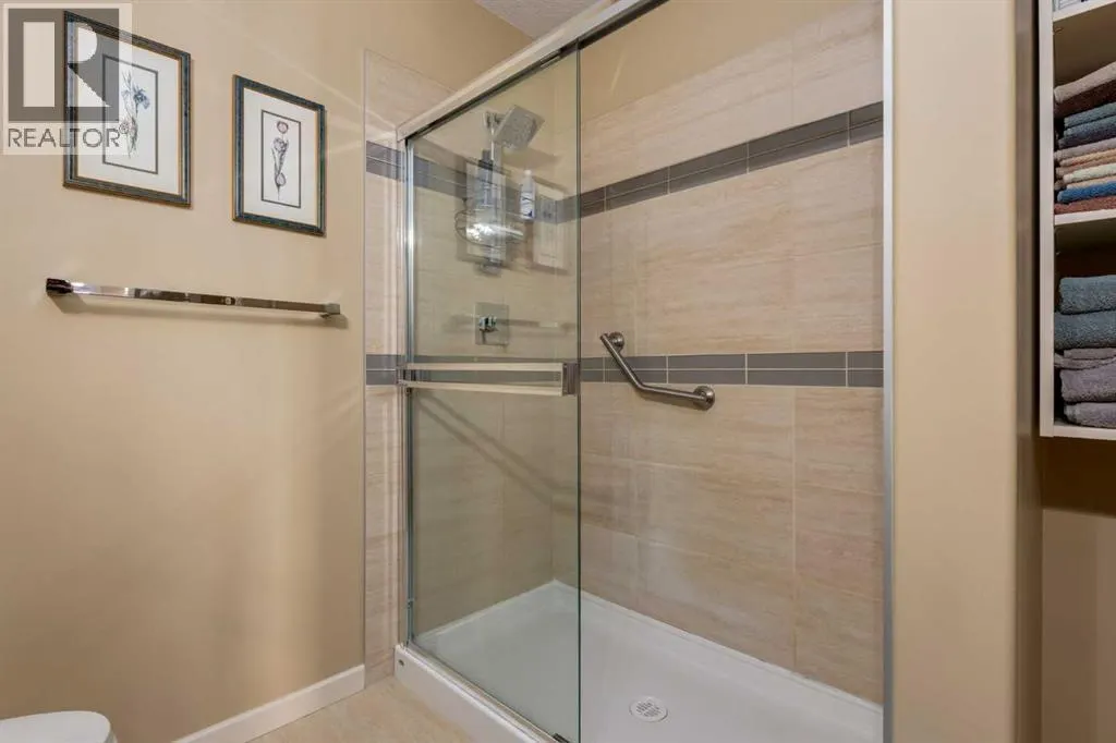 204, 103 Valley Ridge Manor NW
