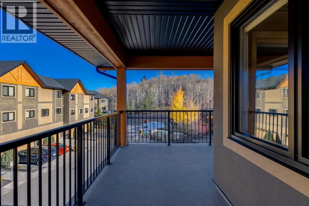 204, 103 Valley Ridge Manor NW