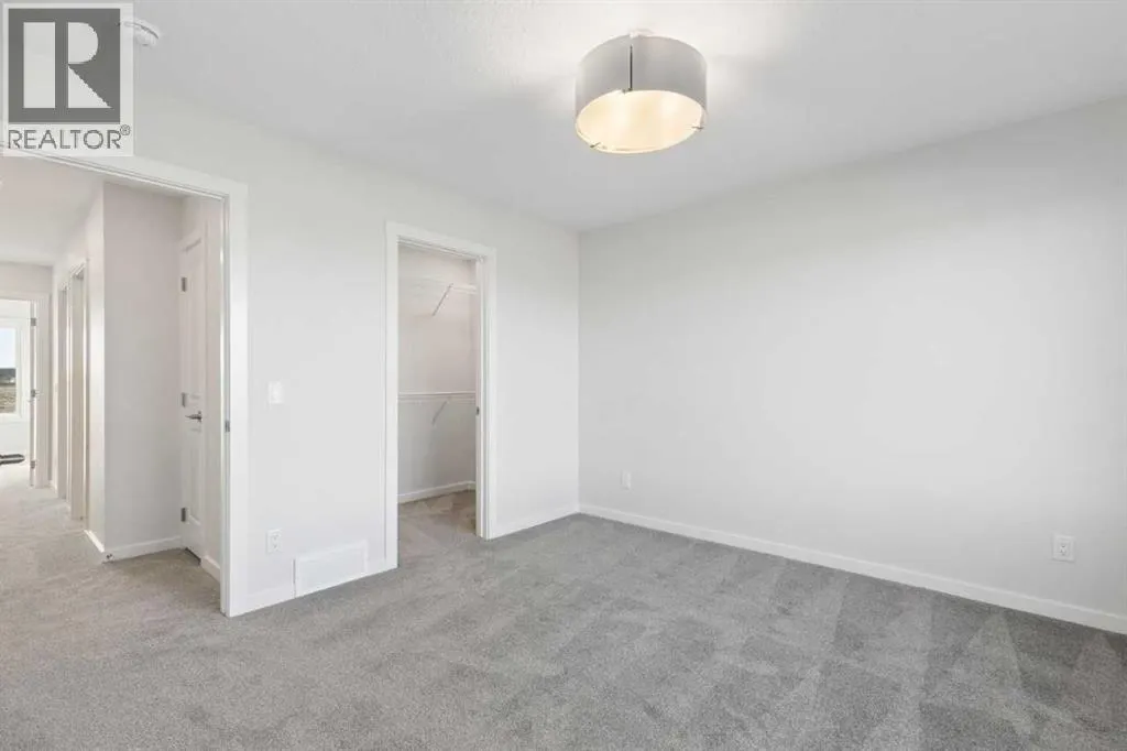 210 Heartwood Parade SE