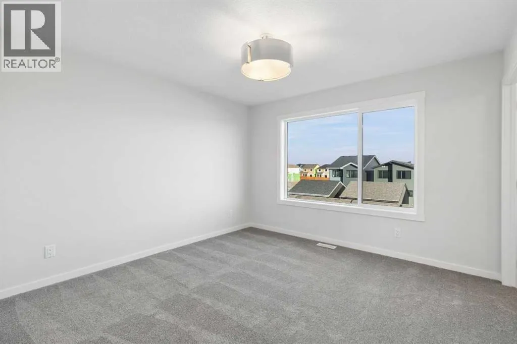 210 Heartwood Parade SE